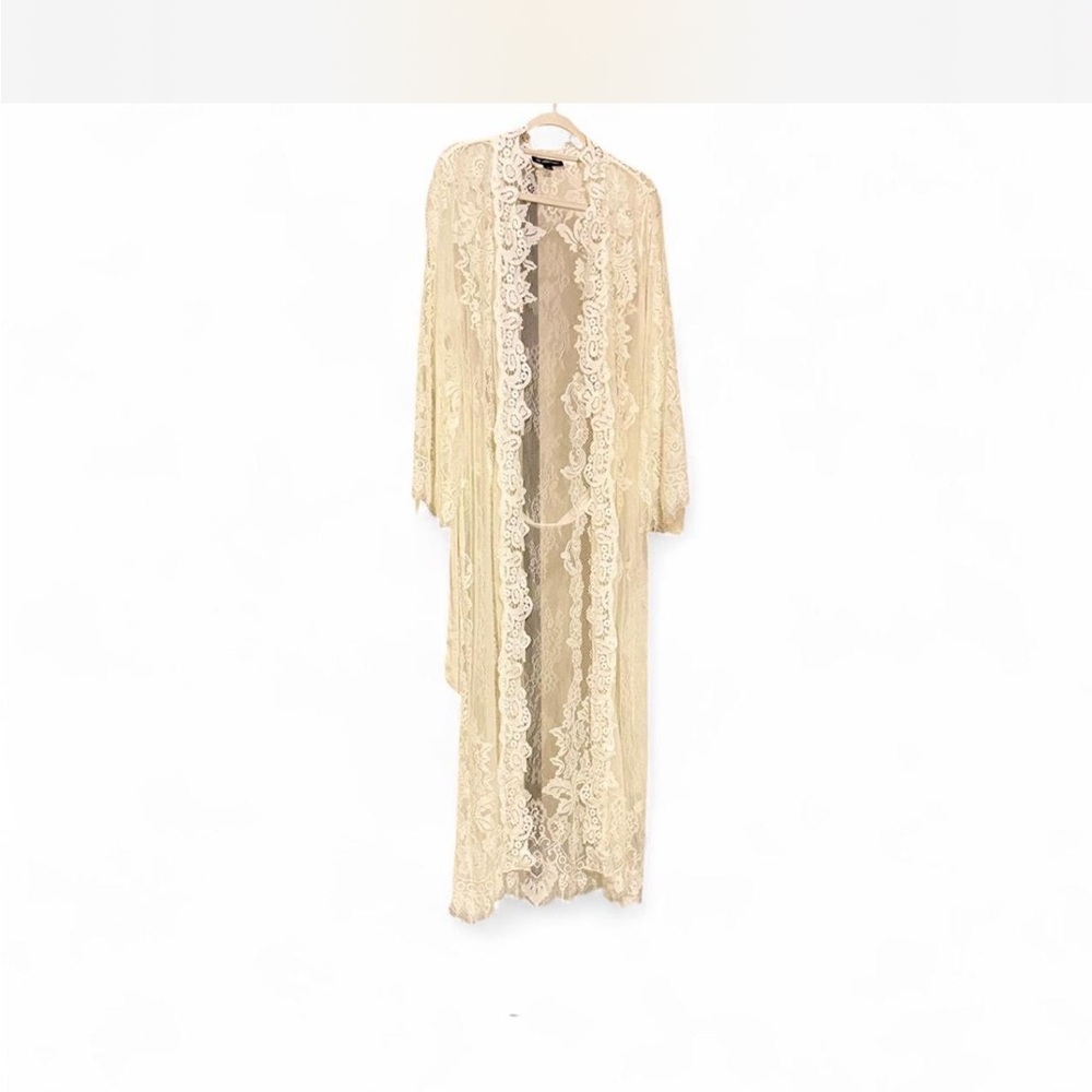 Elegant Lace Duster Cardigan - Picture 6 of 10